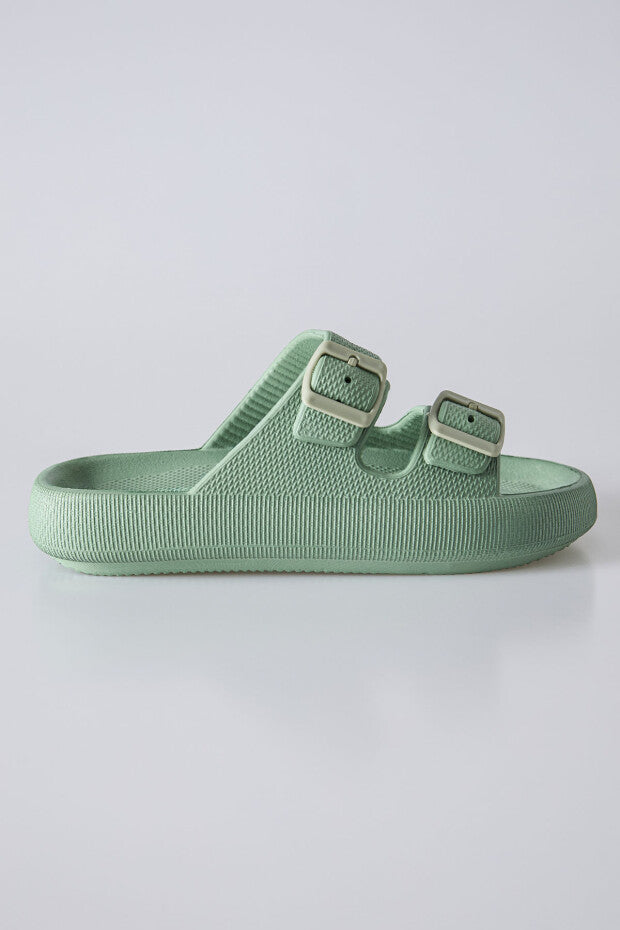 89302 High-Sole Double Buckled Men's Slippers